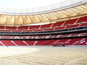 Work started laying the new turf at the Wanda Metropolitano on Monday.