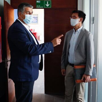 El nuevo entrenador del primer equipo visitó las instalaciones del Centro Deportivo Azul junto a Luis Roggiero. También conoció a dos refuerzos: Ronnie Fernández y Jeisson Vargas.