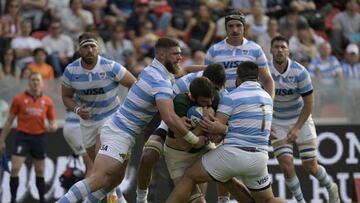 South Africa's Springboks lock Lood De Jager (C) is tackled by Argentina's Los Pumas flanker Marcos Kremer (2-L), N8 Pablo Matera (back) and prop Nahuel Tetaz Chaparro during the Rugby Championship match Argentina's Los Pumas at Libertadores de America stadium in Avellaneda, Buenos Aires on September 17, 2022. (Photo by JUAN MABROMATA / AFP) (Photo by JUAN MABROMATA/AFP via Getty Images)