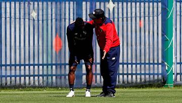 'Bolillo' Gómez está molesto con la actitud de Édgar Bárcenas