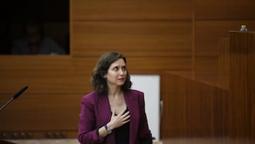 La presidenta en funciones de la Comunidad de Madrid, Isabel Díaz Ayuso, interviene durante la segunda sesión del Pleno de su investidura como presidenta de la Comunidad de Madrid, en la Asamblea de Madrid, a 22 de junio de 2023, en Madrid (España). La segunda sesión del Pleno de investidura que alzará de nuevo como presidenta de la Comunidad de Madrid a Isabel Díaz Ayuso se centra hoy en la intervención de los grupos parlamentarios después de que ayer se escuchase a la candidata a la Presidencia por el Partido Popular.
22 JUNIO 2023 ASAMBLEA;INVESTIDURA;HEMICICLO;LEGISLATURA;AYUSO;PARLAMENTARIOS
Fernando Sánchez / Europa Press
22/06/2023