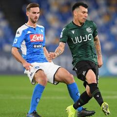 Medel fue titular en agónica victoria del Bologna como visita