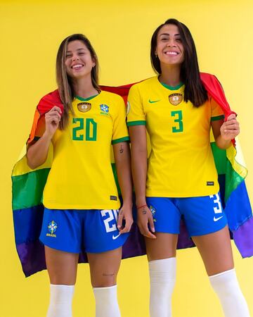 La Selección Brasileña Femenina, que actualmente disputa la Copa América, reitera su apoyo a la causa LGBTQIAP+, buscando reforzar la lucha contra los prejuicios y la violencia por orientación sexual o identidad de género.