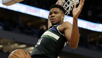 Bucks' Giannis reveals secret behind his Magic show