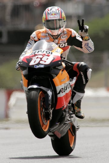 La temporada 2006 fue el año de su consagración. Hasta Valencia, último GP de la campaña, no se resolvería quien ser­ía el campeón. Rossi era líder del mundial, con 8 puntos de ventaja sobre Nicky Hayden, y una caída del italiano, que finalmente quedó 13º, hizo que la tercera posición del estadounidense le valiera para proclamarse campeón del Mundo.