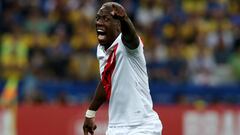 Advíncula: de olvidado en el Rayo a fundamental con Perú