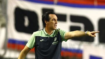 Zagreb (Croatia), 25/08/2022.- Villarreal CF head coach Unai Emery gestures during the UEFA Europa Conference League second leg play off match between HNK Hajduk and Villarreal CF, in Split, Croatia, 25 August 2022. (Croacia) EFE/EPA/STR
