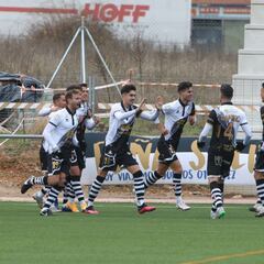 La Guardia Civil denuncia a varios jugadores de Unionistas por celebrar una fiesta ilegal