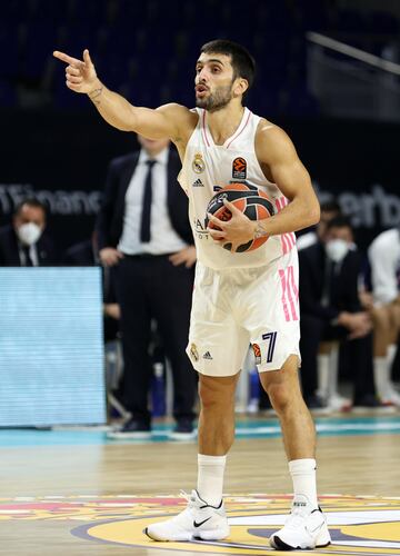 Real Madrid 2014-15 y 2017-20 y NBA (Denver Nuggets).