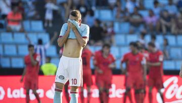 Iago Aspas se lamenta tras el gol que le otorg&oacute; la victoria a la Real Sociedad en Bala&iacute;dos.