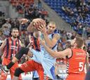 El Baskonia abusa sin piedad de un errático Estudiantes
