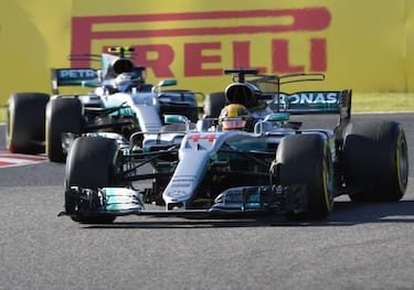 Lewis Hamilton closes in on world title with victory in Japan