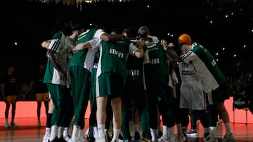 Panathinaikos' players gather before the Euroleague Basketball play-off match between Panathinaikos and Maccabi Tel-Aviv, in Athens, Greece, 23 April 2024.
