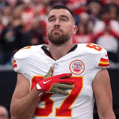 Travis Kelce deja su retiro de la NFL en el aire