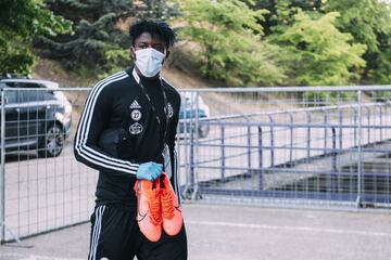 Salisu, a la llegada del estadio.