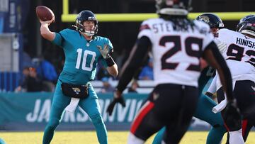 Mac Jones is currently the starting quarterback for the Jacksonville Jaguars, stepping in after Trevor Lawrence’s injury.