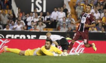 3-0. Feghouli anota el tercer tanto.