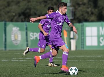 Debutante. El argentino salió por la derecha y fue valiente, pero no tuvo tiempo de mostrar lo que exhibe en el Juvenil de Guti, que es desborde. Suele picar como una avispa, pero no logró establecer una conexión con Dani Gómez como suele ser habitual.