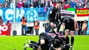 <b>LA ÚLTIMA ALEGRÍA FUERA DE CASA. </b>El Athletic le dio un repaso al Atlético. Ahora quiere repetir en El Molinón.