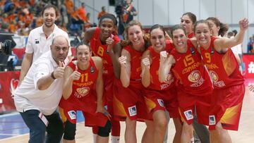 Las jugadoras de la Selecci&oacute;n femenina en el Eurobasket de 2015.