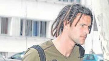 <b>FUERA. </b>Las pruebas revelaron que Leo sufre una rotura fibrilar.