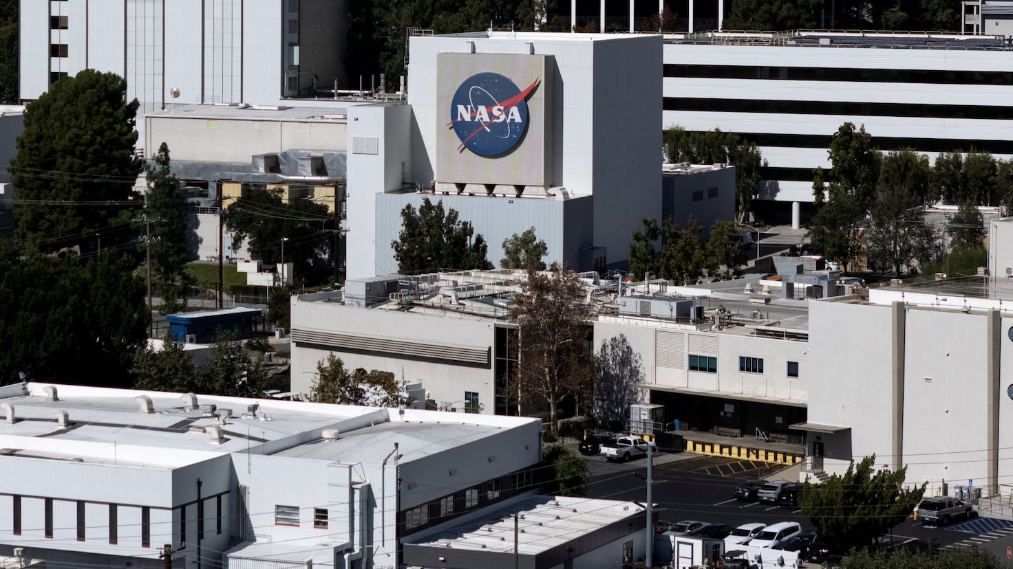 NASA's Duffy: “We are going to beat the Chinese to the moon”