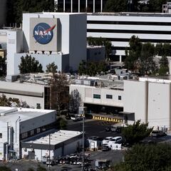 Sean Duffy: “We are going to beat the Chinese to the moon.” A former NASA consultant disagrees