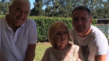 "Dos días antes de morir, en un momento de lucidez, le tomé la mano y le hablé; fue el adiós"