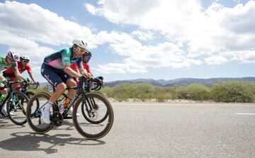 Imágenes de la segunda etapa de la carrera argentina. Recorrido de 206,9 kilómetros entre Villa San Agustín y San José de Jáchal.