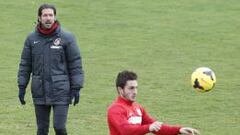 El Atlético trabajó sin Tiago, Adrián y Mario Suárez