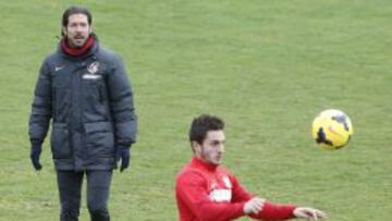 El Atlético trabajó sin Tiago, Adrián y Mario Suárez