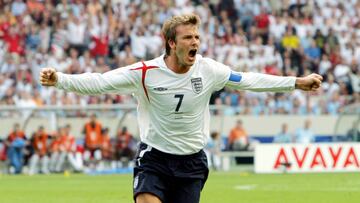 David Beckham anotó el gol de Inglaterra en los octavos de final del Mundial de Alemania 2006; eliminaron a Ecuador.