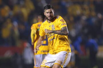 Gignac y su póker en imágenes