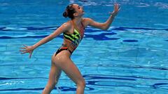 La mujer que camina sobre el agua