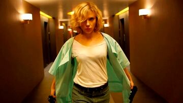 Esta es la tercera película de Luc Besson de esta lista. En esta ocasión Lucy (Scarlett Johanson) es una joven que se ve obligada a ejercer de mula de una nueva y potente droga. Cuando la bolsa se rompe en su interior, Lucy adquiere unas capacidades sobrenaturales que convierten a la protagonista en una máquina de matar.  