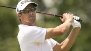 Adam Scott continúa al frente por cuarta semana consecutiva
