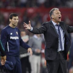 Caparrós: "El Sevilla-Betis no puede trasladarse a EE UU"