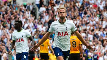 LONDON, ENGLAND - AUGUST 20: Harry Kane of Tottenham Hotspur celebrates scoring the opening goal  during the Premier League match between Tottenham Hotspur and Wolverhampton Wanderers at Tottenham Hotspur Stadium on August 20, 2022 in London, United Kingdom. (Photo by Craig Mercer/MB Media/Getty Images)