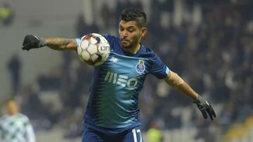 Jesús Corona durante un partido del Portoq