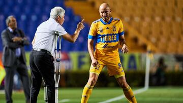 Debemos buscar jugar más en conjunto: Ricardo Ferretti