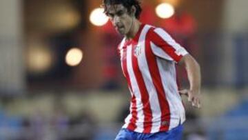 <b>TIMÓN. </b>Tiago controla un balón durante un partido.