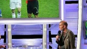 Zinedine Zidane rompió su silencio ayer, ante las cámaras de Canal + Francia.