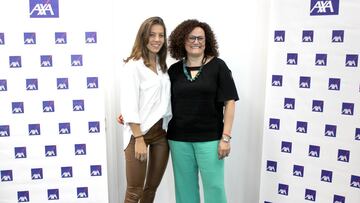 Nuria Marques y Olga S&aacute;nchez tras firmar el acuerdo como emabajadora del grupo AXA.