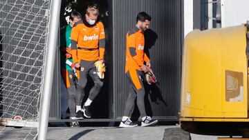 Wass y Gay&agrave; en la sesi&oacute;n de entrenamiento del lunes.