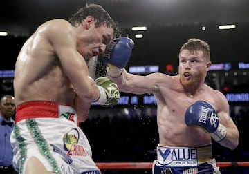 El dominio aplastante de Canelo sobre Chávez Jr. en imágenes