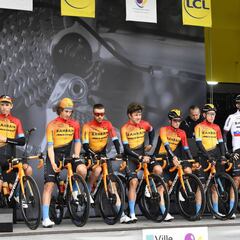 El Bahrain abandona y la etapa del domingo no se disputará