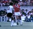Muchos dicen que Elías Figueroa es el mejor futbolista chileno de la historia y estos dos minutos lo confirman