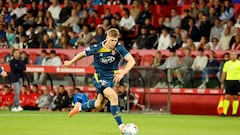 Riedel se asienta en el once