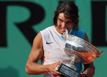 Rafa Nadal ganó a Roger Federer por segundo año consecutivo por 7-5, 6-4, 6-2.