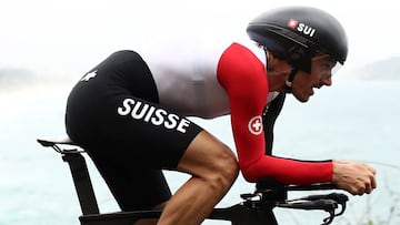 Fabian Cancellara rueda durante la contrarreloj de ciclismo en ruta en los Juegos Ol&iacute;mpicos de R&iacute;o.